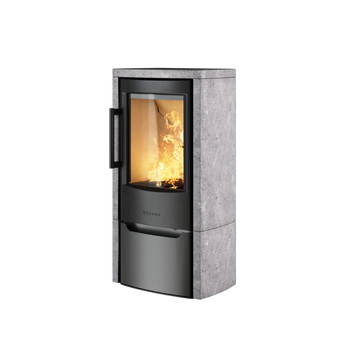 Kamin i grått stål med täljsten och underlucka, öppen eldstad